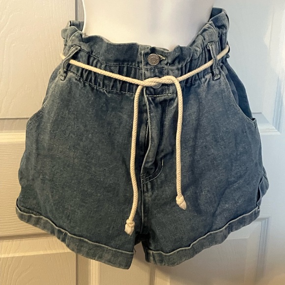 PacSun Pants - PacSun Mom Jean Short